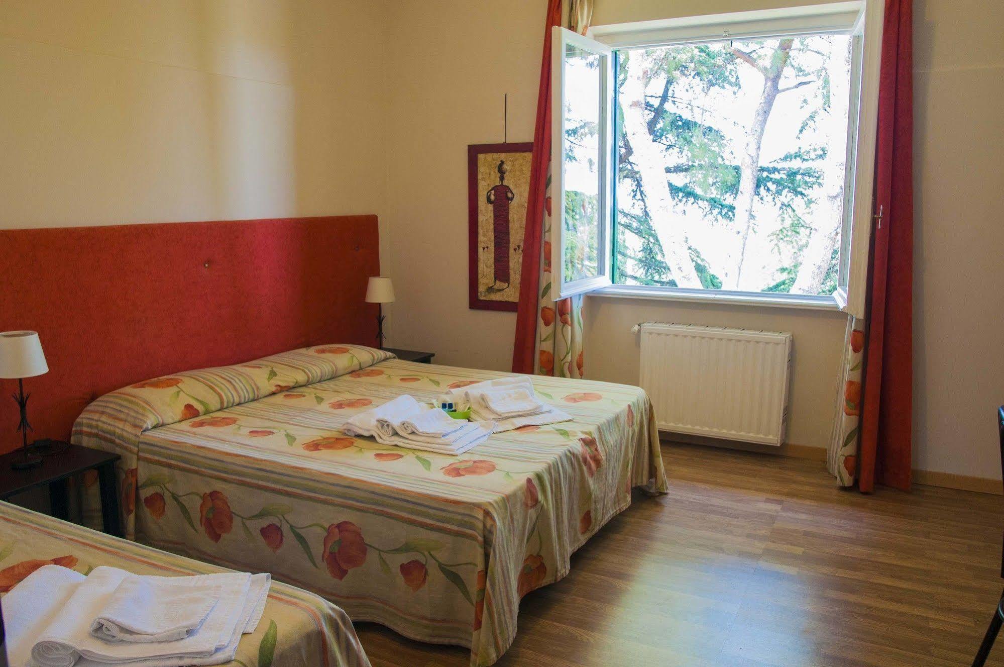 Hotel Villa Maria Luigia Фраскаті Екстер'єр фото