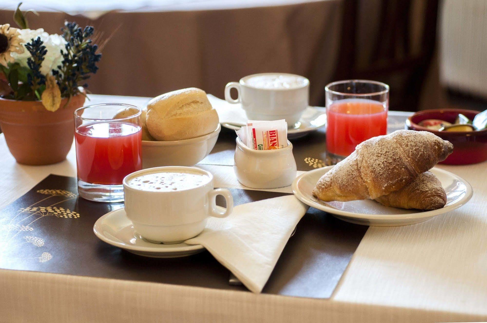 Hotel Villa Maria Luigia Фраскаті Екстер'єр фото